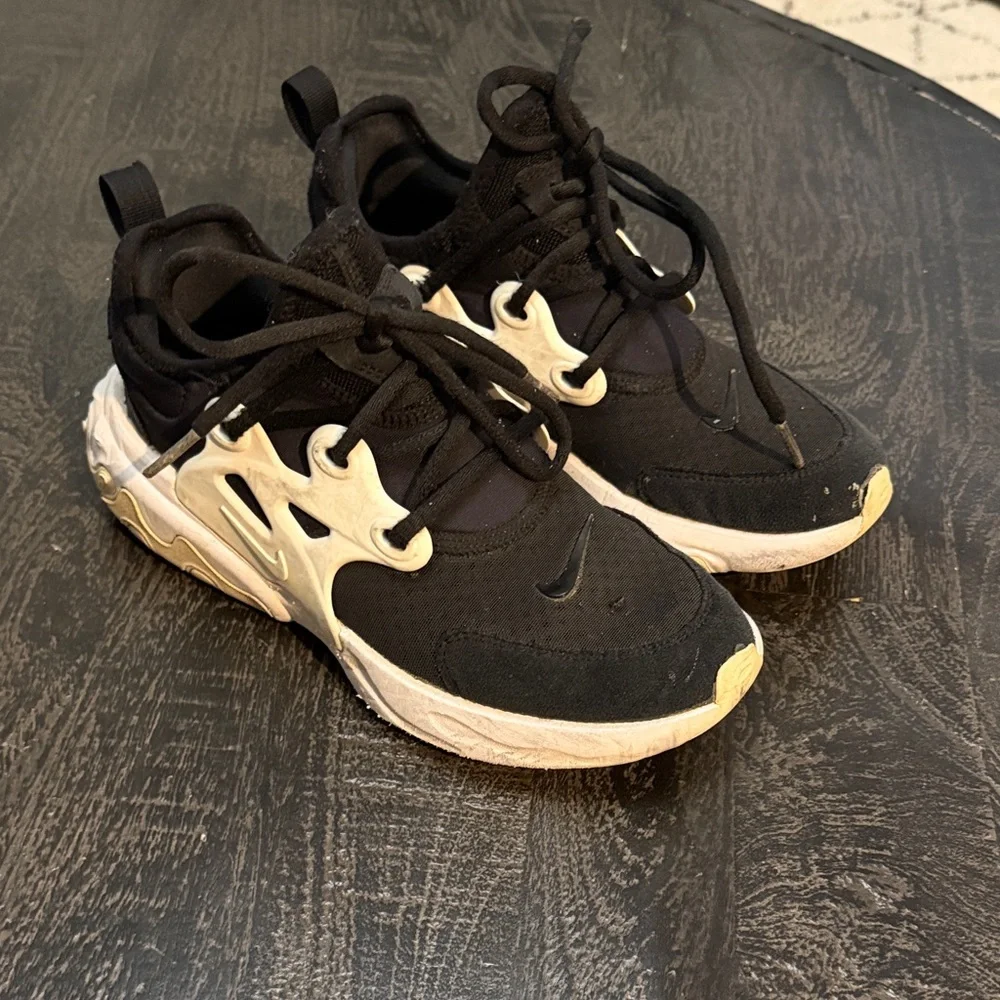 Nike Kids Black and White Sneakers